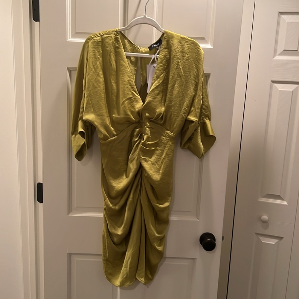 Dress - Picture 6 of 7
